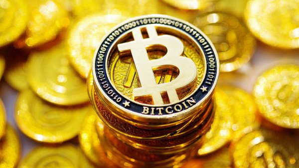 领航优配 比特币价格重返10万美元, 哪些因素使然?